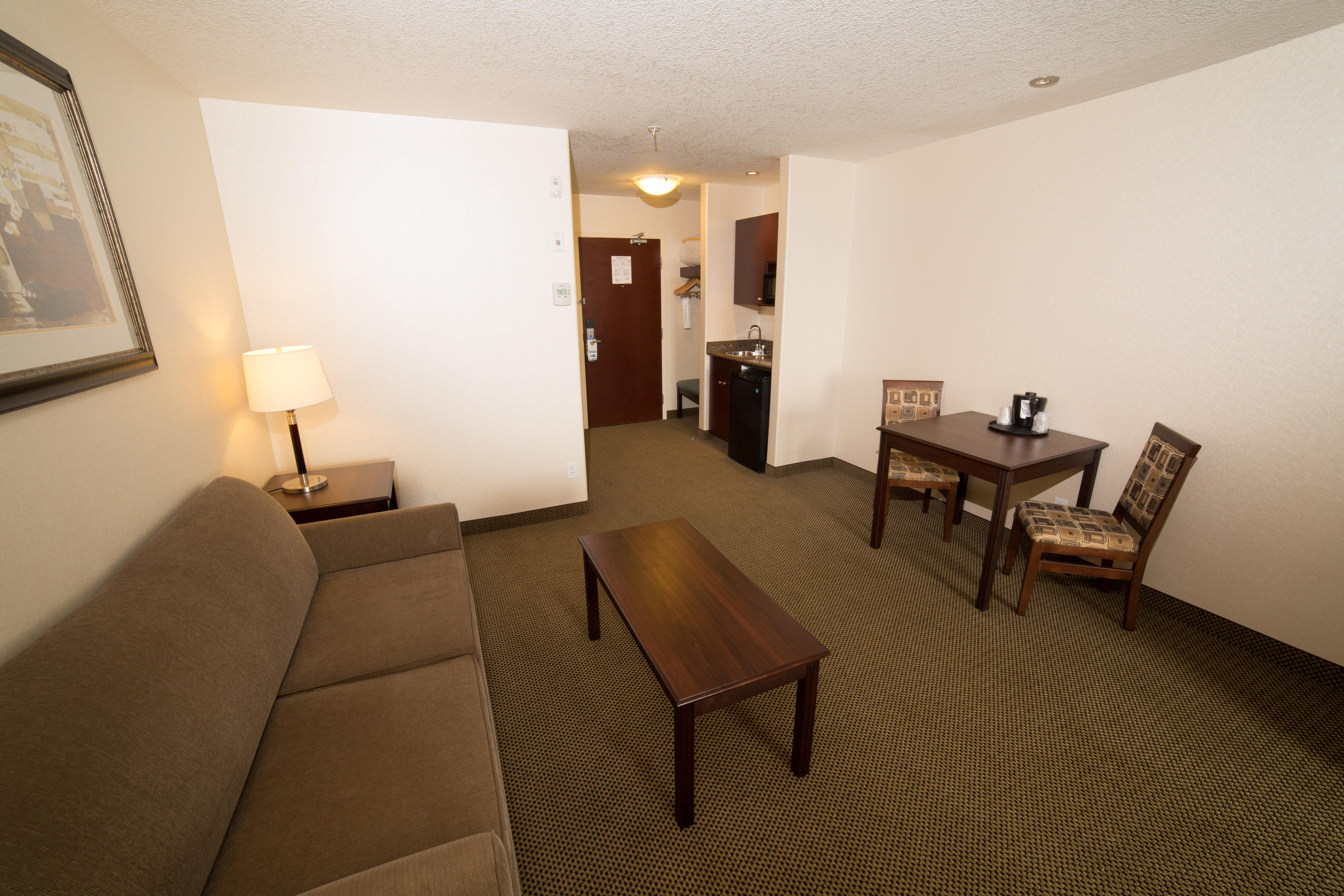Holiday Inn Express & Suites Whitecourt By Ihg Eksteriør bilde