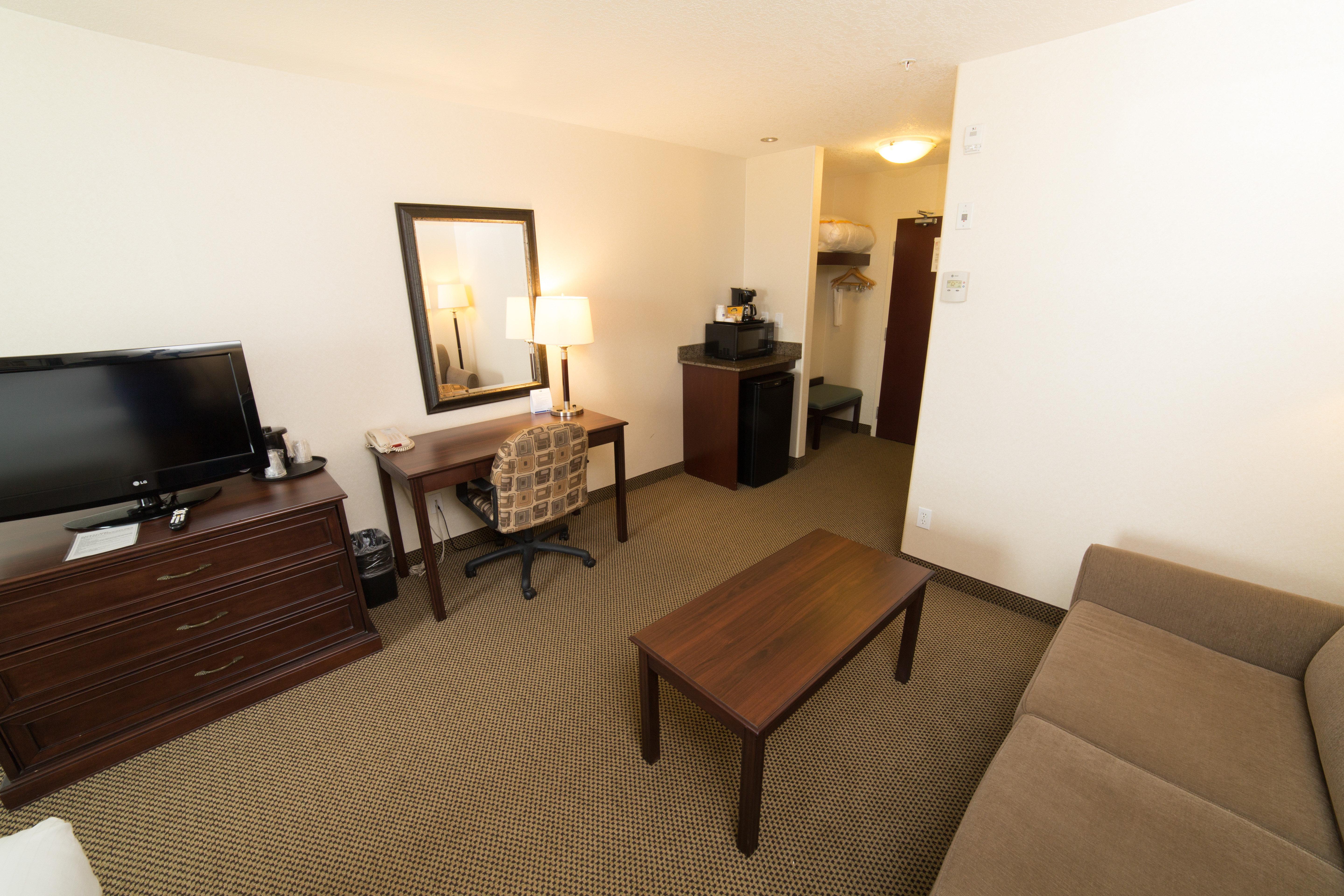 Holiday Inn Express & Suites Whitecourt By Ihg Eksteriør bilde
