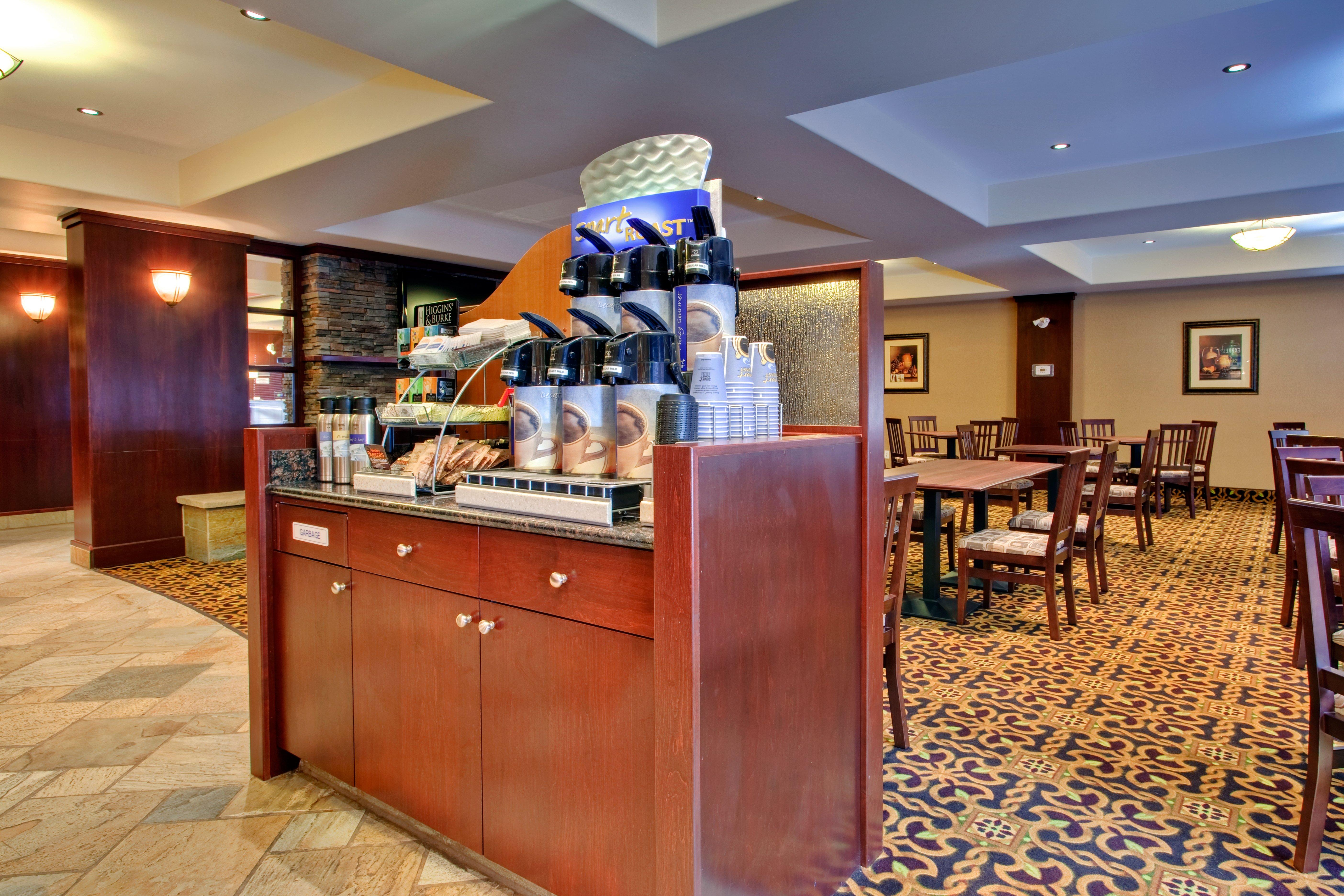 Holiday Inn Express & Suites Whitecourt By Ihg Eksteriør bilde