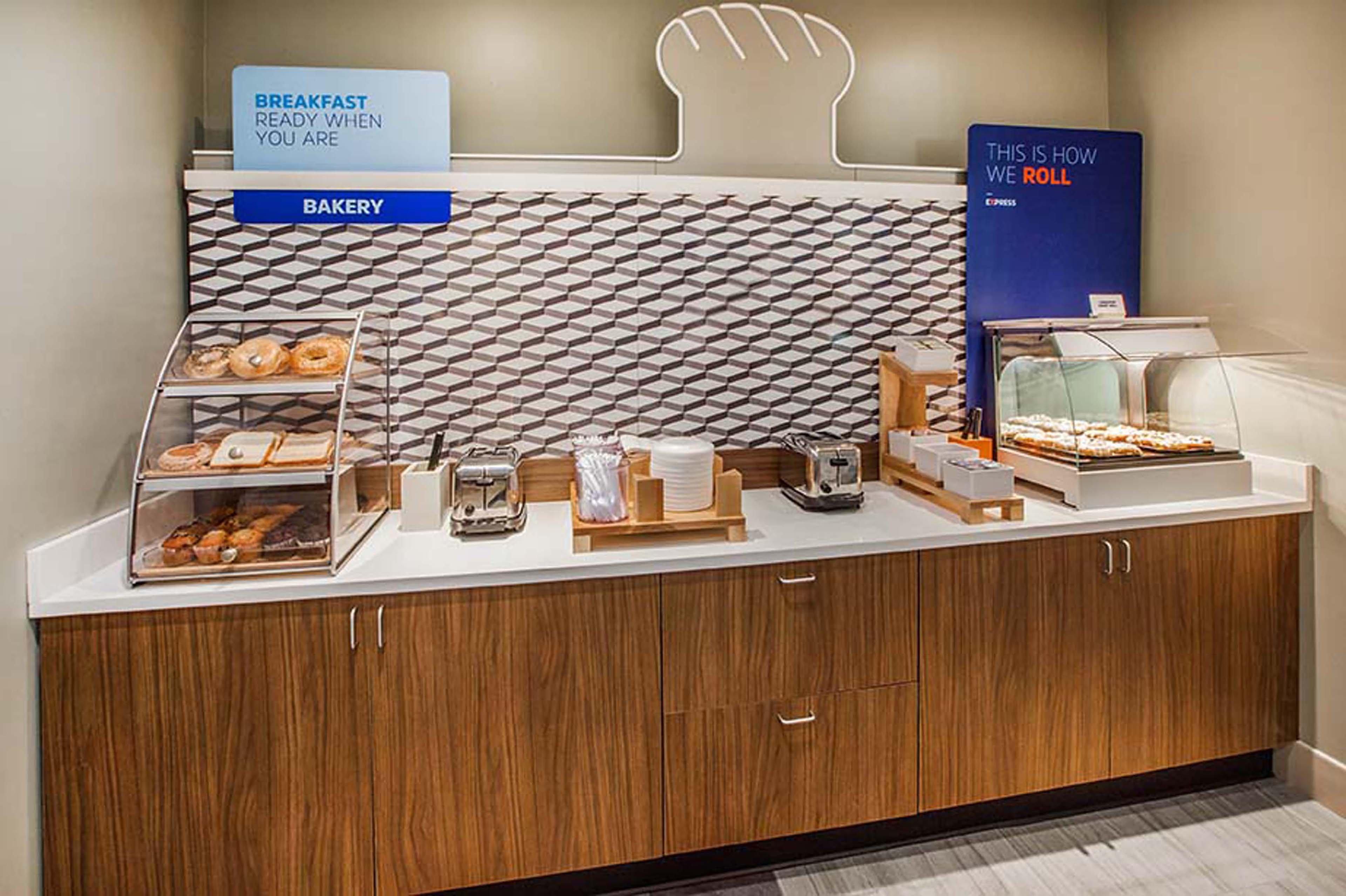 Holiday Inn Express & Suites Whitecourt By Ihg Eksteriør bilde