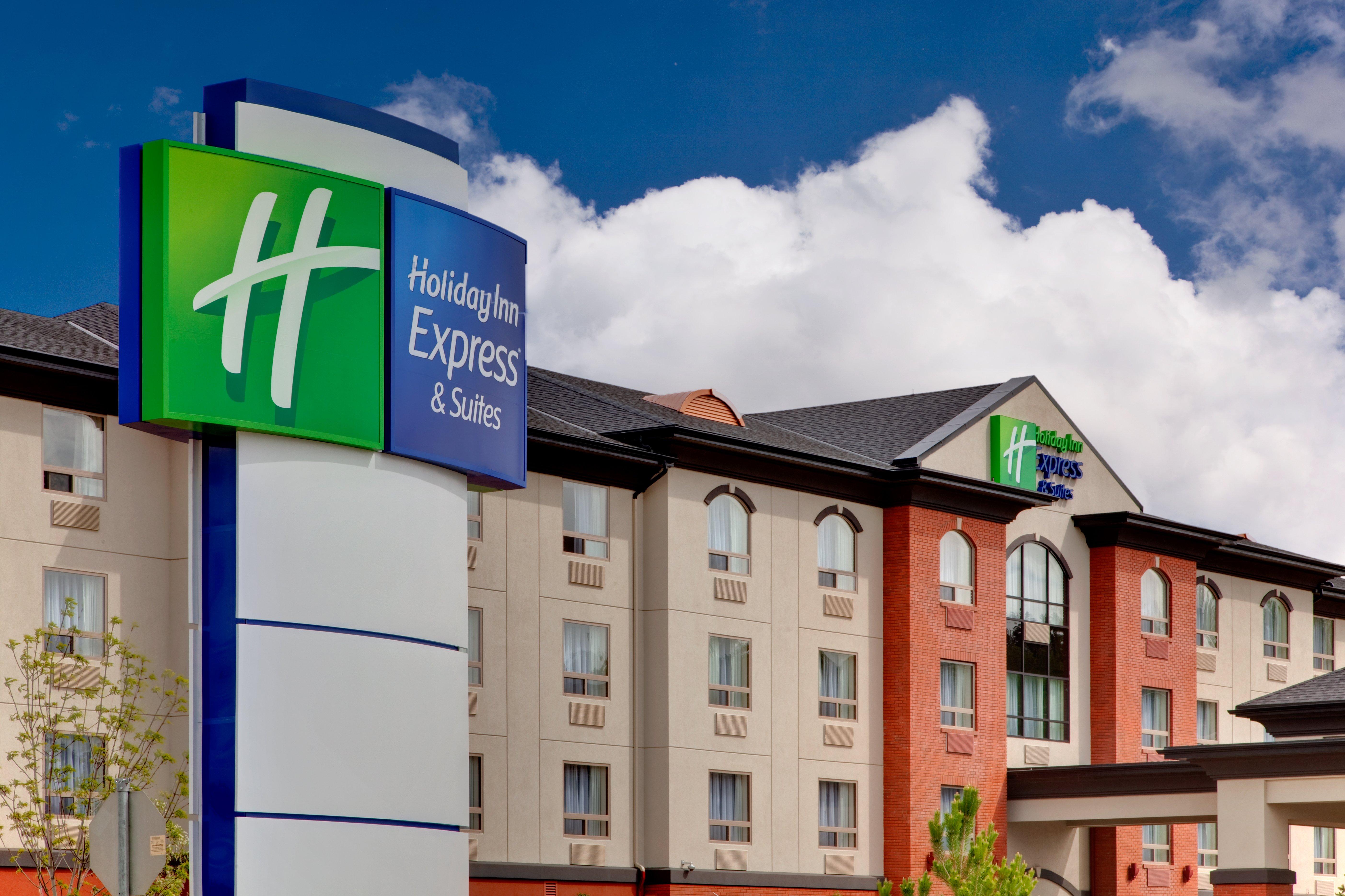 Holiday Inn Express & Suites Whitecourt By Ihg Eksteriør bilde