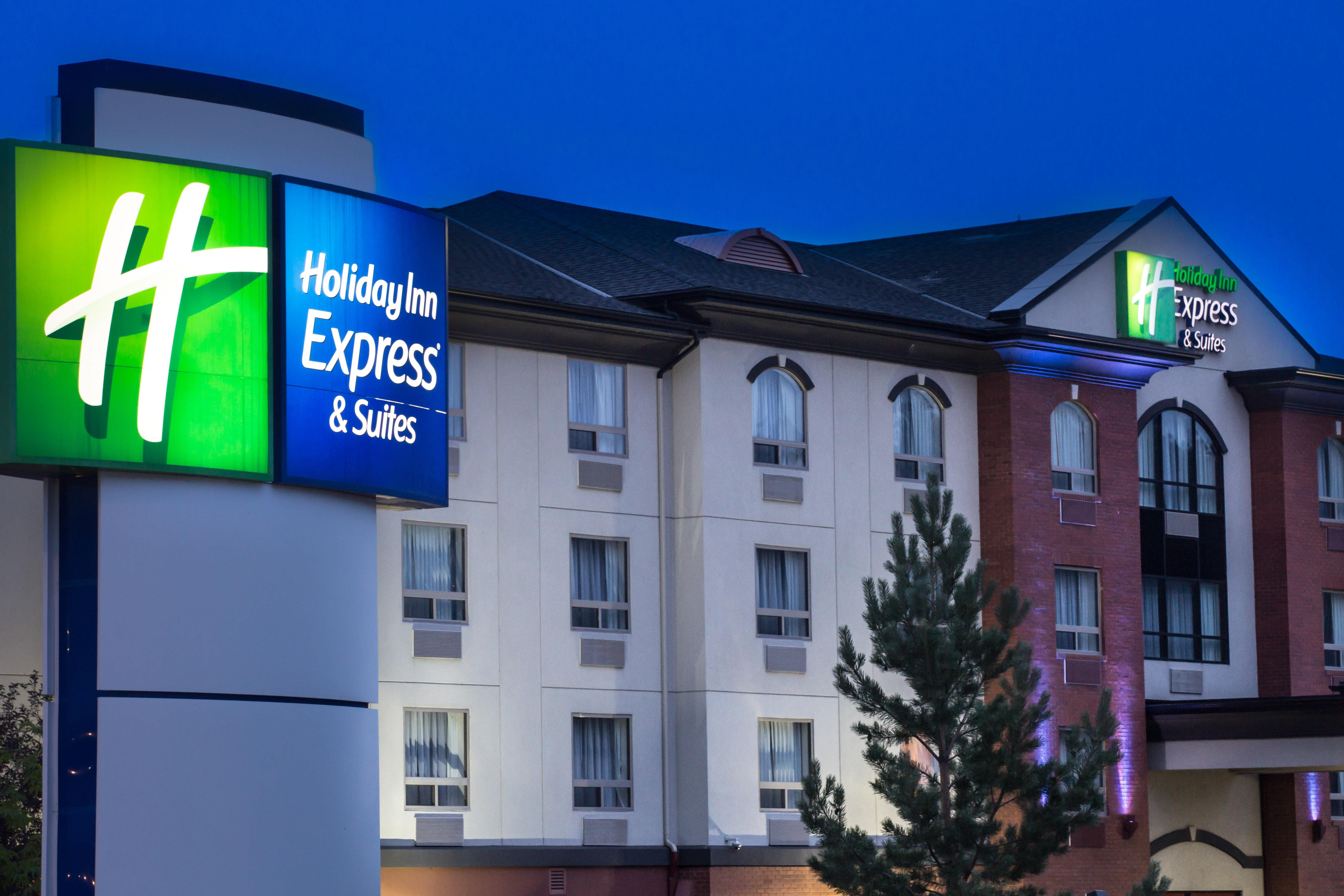 Holiday Inn Express & Suites Whitecourt By Ihg Eksteriør bilde