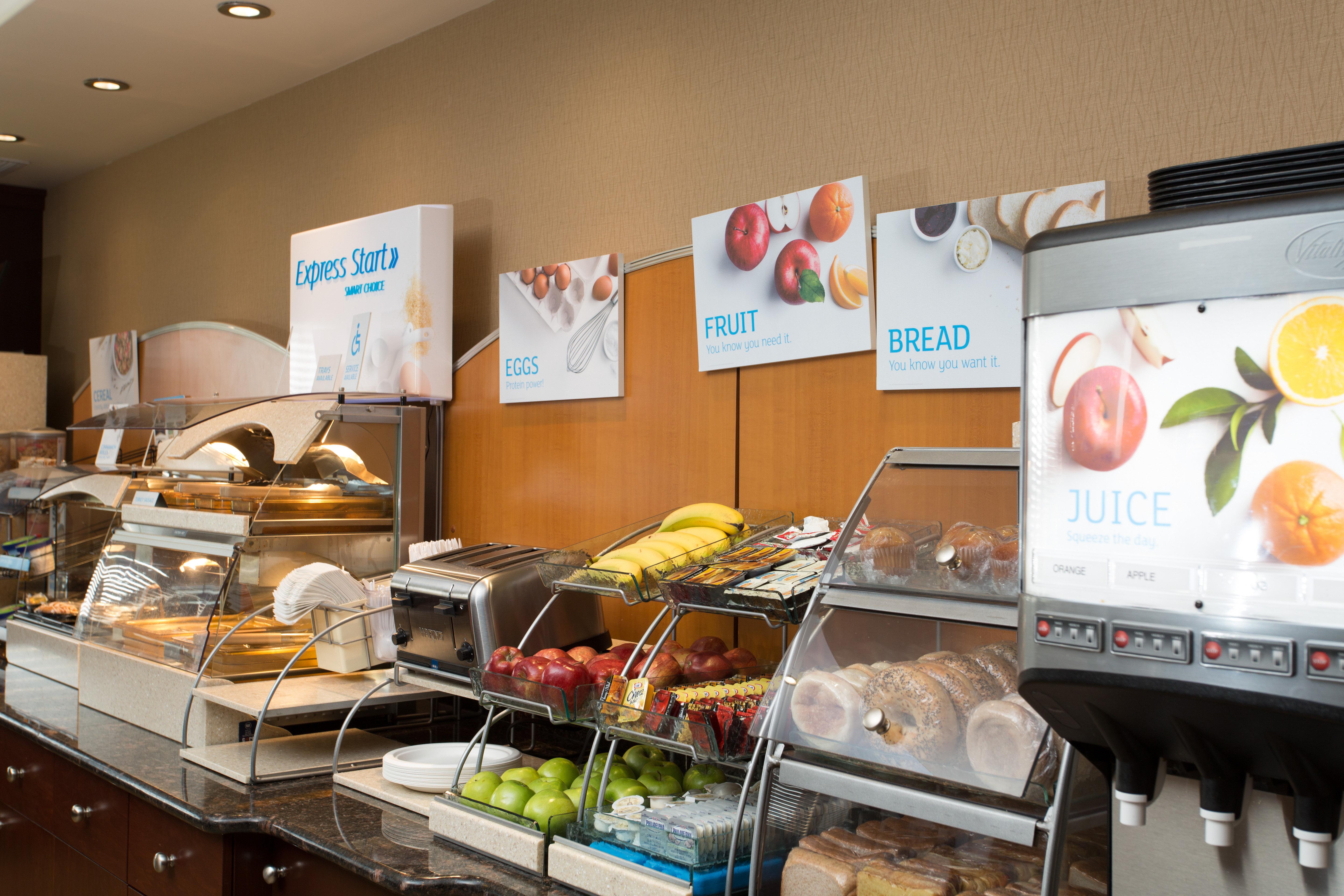 Holiday Inn Express & Suites Whitecourt By Ihg Eksteriør bilde