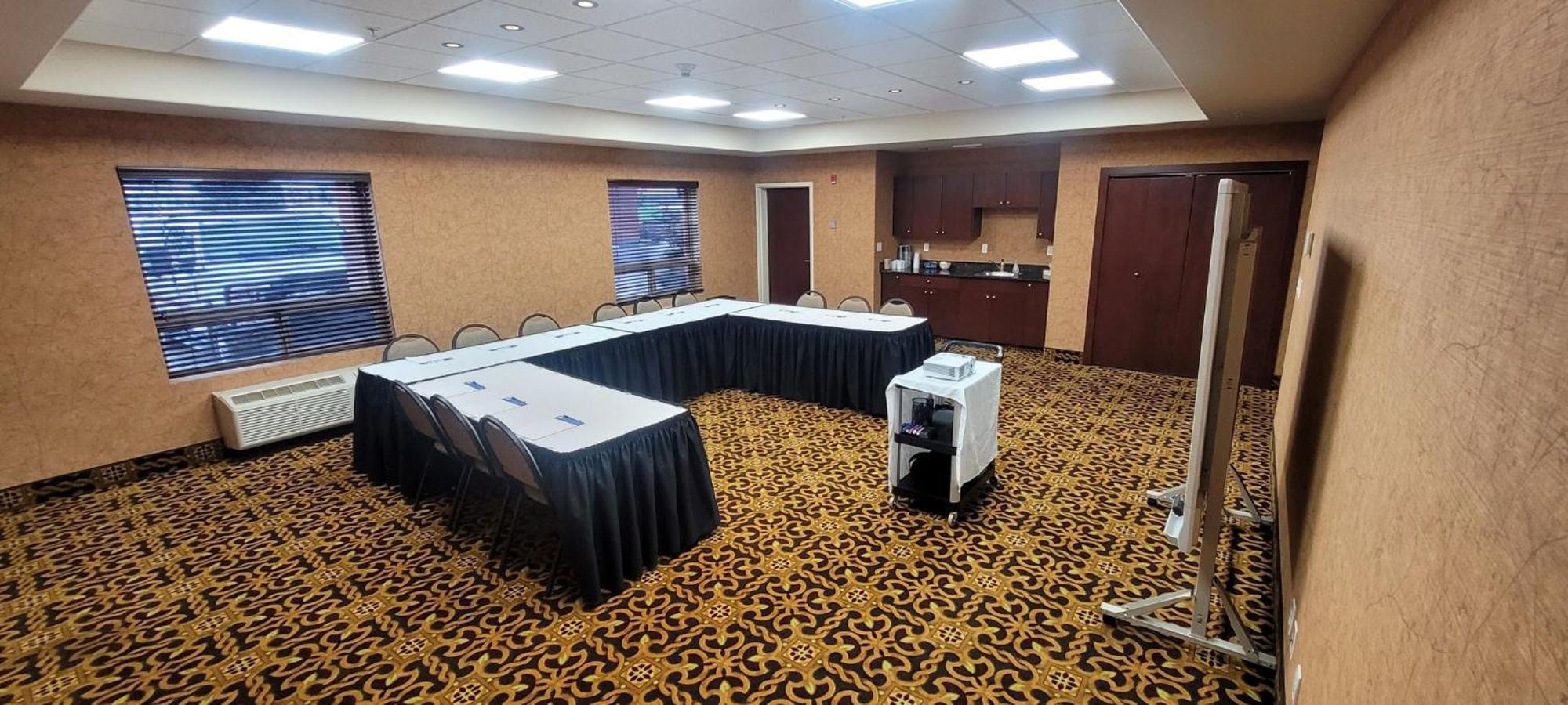 Holiday Inn Express & Suites Whitecourt By Ihg Eksteriør bilde
