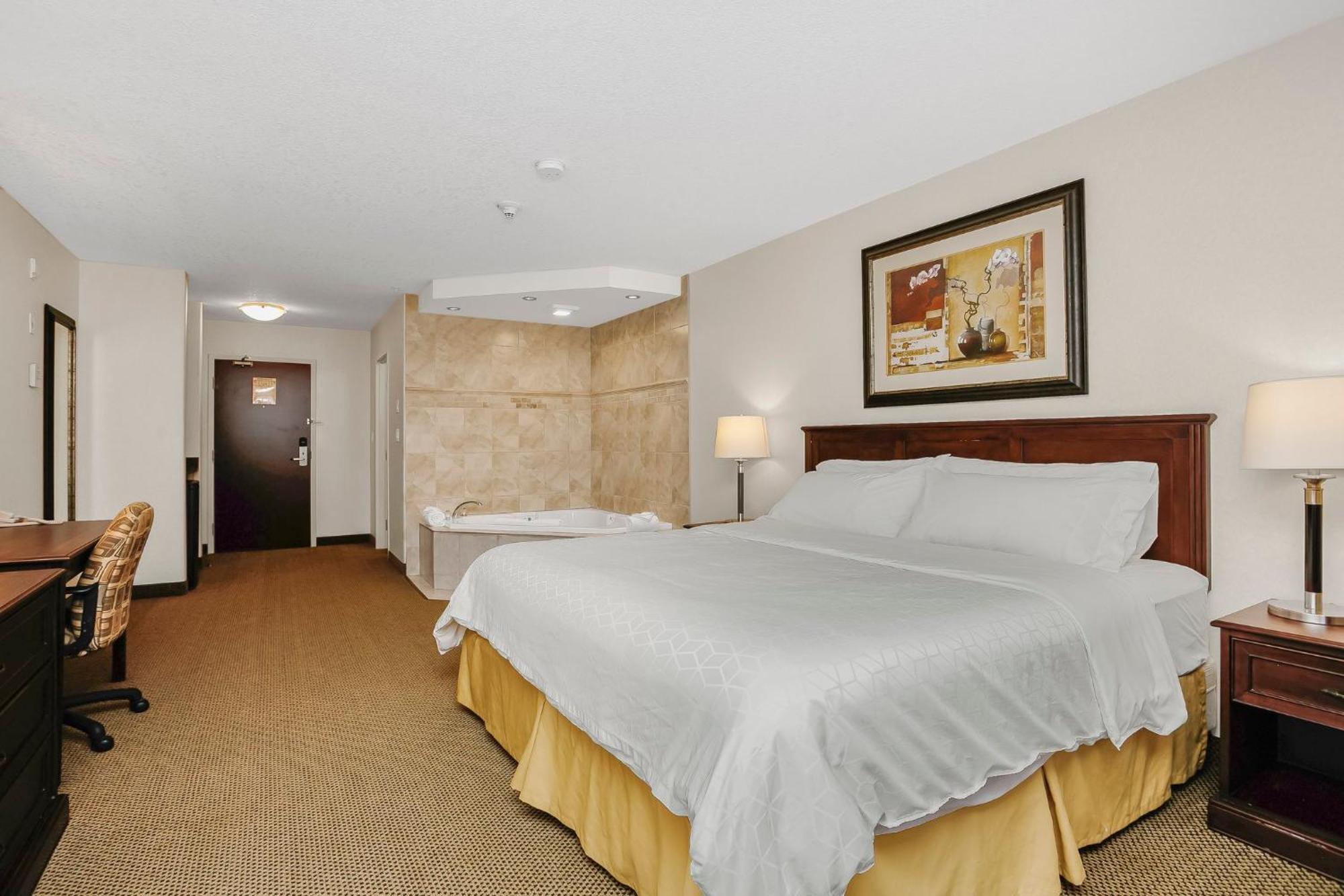 Holiday Inn Express & Suites Whitecourt By Ihg Eksteriør bilde